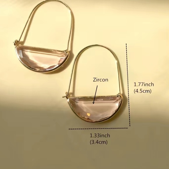 Red earrings - Picture 2 of 7